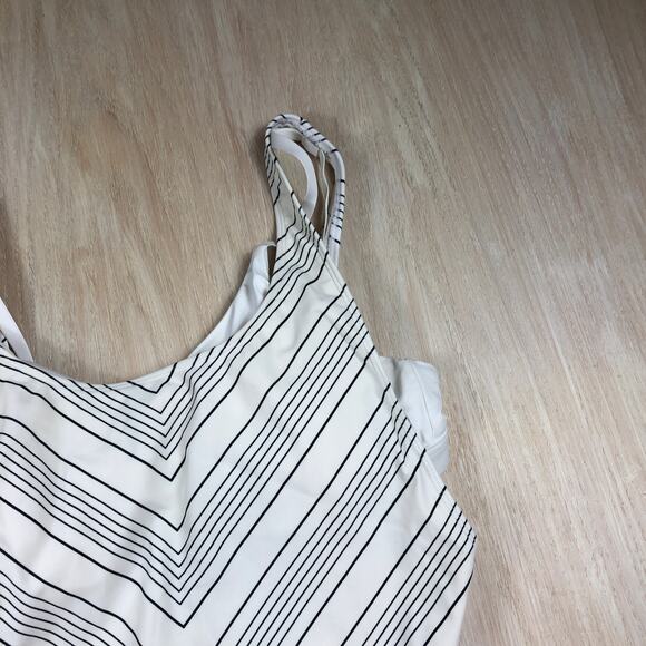 Athleta White Chevron High Leg One Piece Swimwear Summer Beach Swimsuit 36B/C - Picture 3 of 13